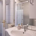 Bells Of - 3 Cosy Private Free Parking Appartement