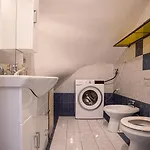 Bells Of - 3 Cosy Private Free Parking Appartement