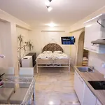 Bells Of - 3 Cosy Private Free Parking Apartment