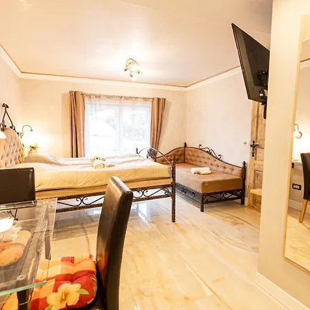 Bells Of - 3 Cosy Private Free Parking Appartamento