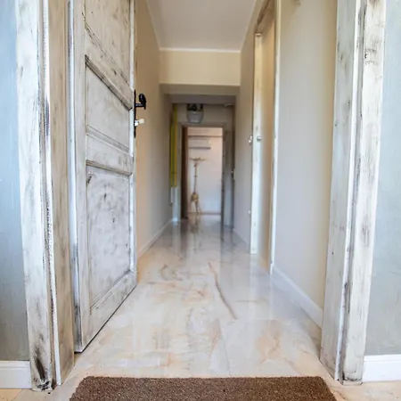 Bells Of - 3 Cosy Private Free Parking 류블랴나