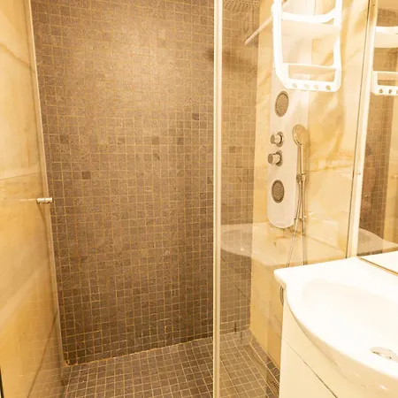 Bells Of - 3 Cosy Private Free Parking 아파트 *