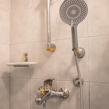 Apartman Bells Of - 3 Cosy Private Free Parking