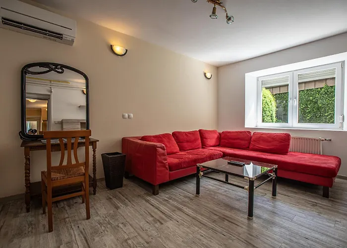 Bells Of - 3 Cosy Private Free Parking